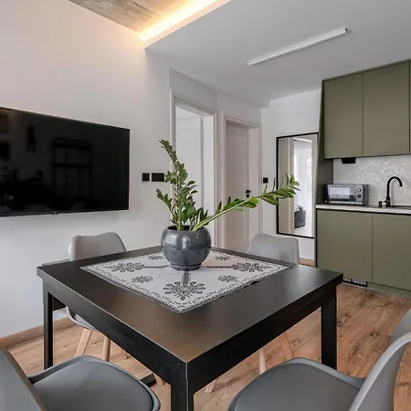 Apartment W Centrum Gorski Krysztal